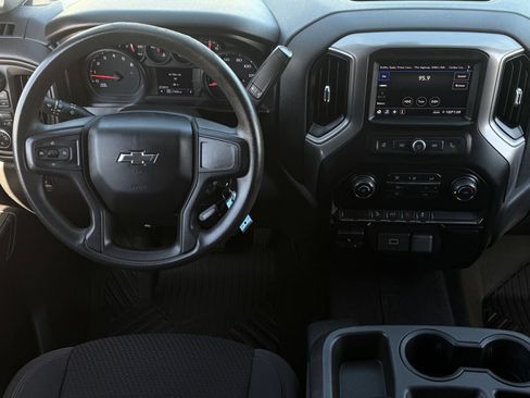 Used 2020 Chevrolet Silverado 1500 Custom Trail Boss w/ Custom Convenience Package image 15