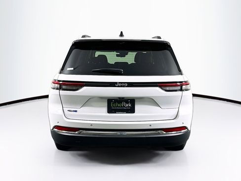 Used 2022 Jeep Grand Cherokee Limited 4xe w/ Luxury Tech Group II AWD/4WD image 7