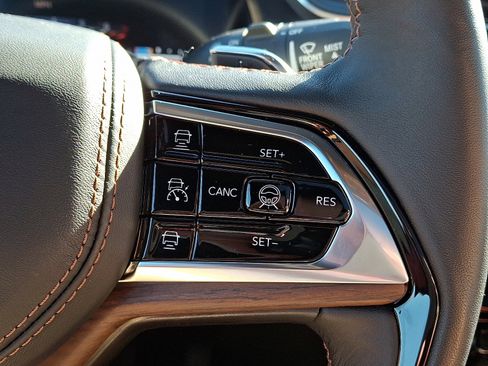 Used 2023 Jeep Grand Cherokee L Summit w/ Advanced Protech Group IV image 23