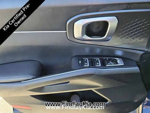 Certified 2025 Kia Sorento S w/ Panoramic Sunroof Package image 23
