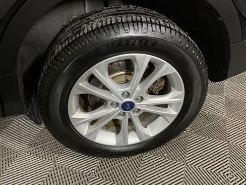 Used 2017 Ford Escape SE w/ Equipment Group 201A image 44