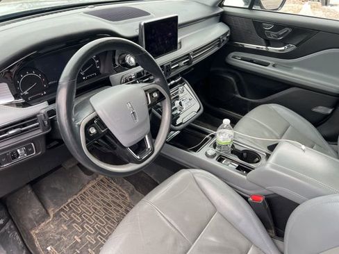 Used 2022 Lincoln Corsair AWD w/ Premium Package image 7