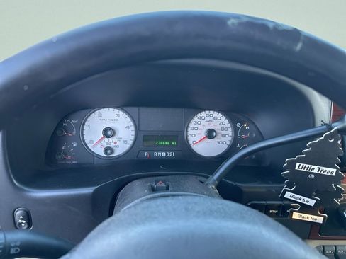 Used 2007 Ford F350 Lariat image 24