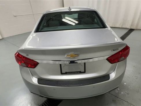Used 2017 Chevrolet Impala Premier w/ Enhanced Convenience Package image 7