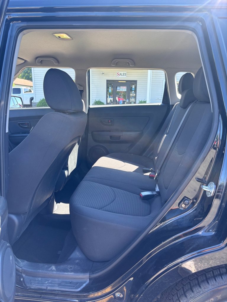 Used 2013 Kia Soul FWD image 10