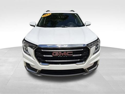 Used 2023 GMC Terrain SLE w/ Driver Convenience Package AWD/4WD image 2