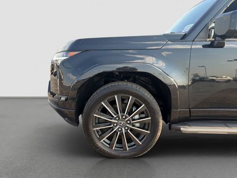 Used 2024 Lexus GX 550 w/ Accessory Package (Z1) AWD/4WD image 22