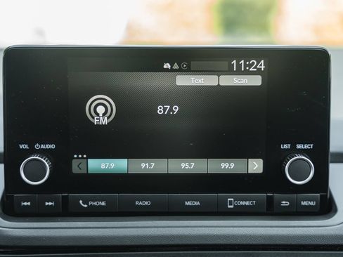 Used 2025 Honda Accord SE image 17