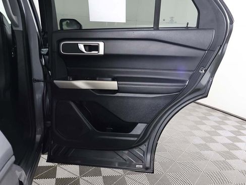 Used 2022 Ford Explorer XLT w/ Equipment Group 202A image 26