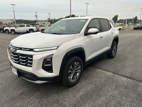 New 2027 Chevrolet Equinox LT w/ Convenience Package II AWD/4WD image 3