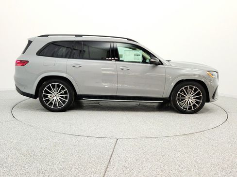 New 2026 Mercedes-Benz GLS 450 4MATIC image 4
