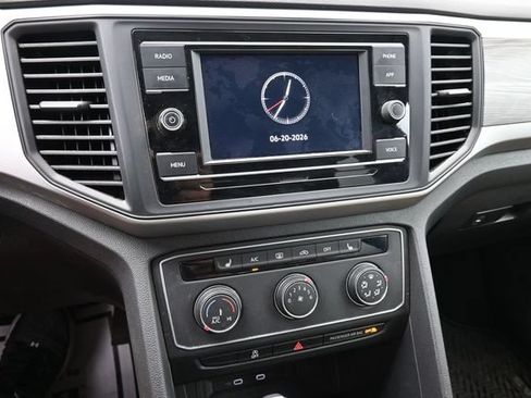 Used 2022 Volkswagen Atlas Cross Sport SE AWD/4WD image 42