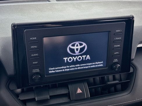 Used 2019 Toyota RAV4 LE w/ All Weather Liner Package AWD/4WD image 15
