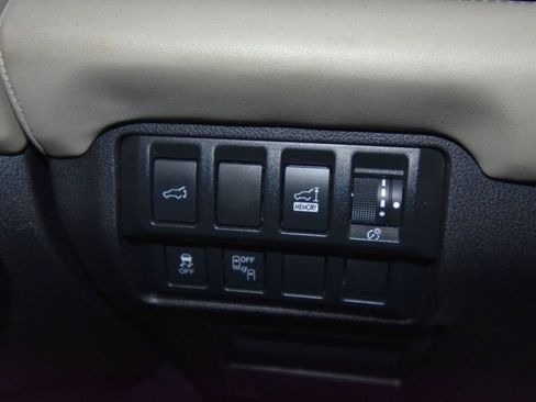 Used 2019 Subaru Ascent Limited image 16