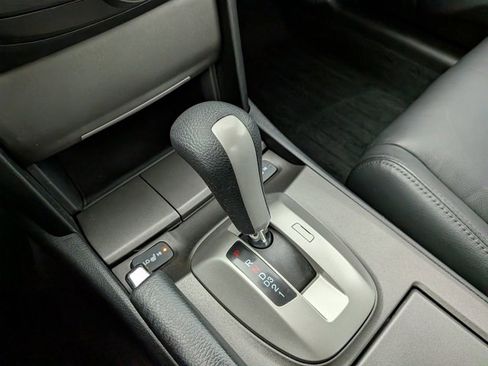 Used 2011 Honda Accord SE image 16