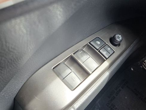 Used 2021 Toyota Camry SE image 28