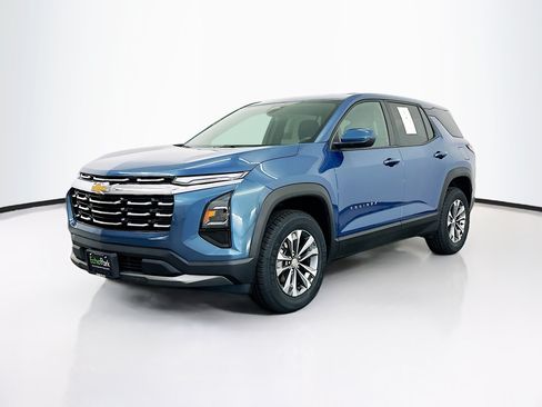 Used 2025 Chevrolet Equinox LT AWD/4WD image 3