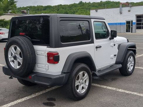 Used 2022 Jeep Wrangler Sport AWD/4WD image 5