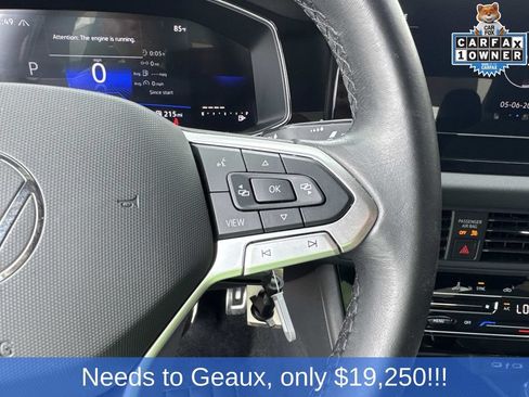 Used 2025 Volkswagen Jetta Sport FWD image 40