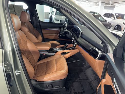 Used 2025 Kia Telluride SX Prestige X-Line AWD/4WD image 10