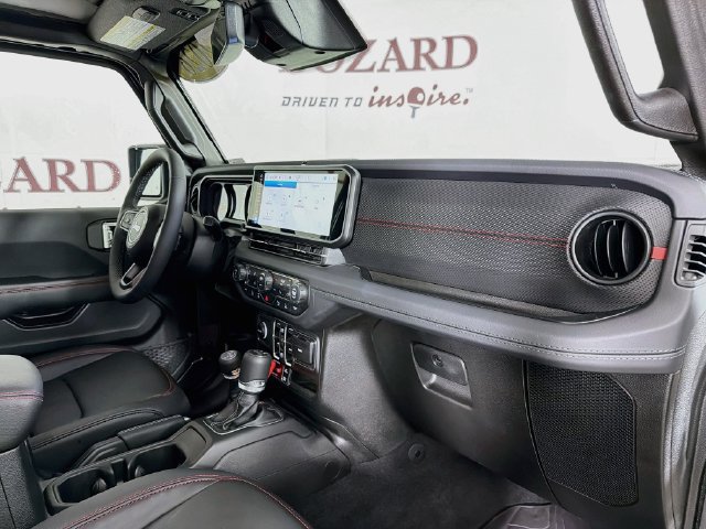 Used 2026 Jeep Wrangler Unlimited Rubicon AWD/4WD image 34