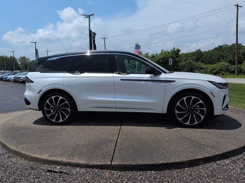 Used 2024 Lincoln Nautilus Black Label AWD/4WD image 2