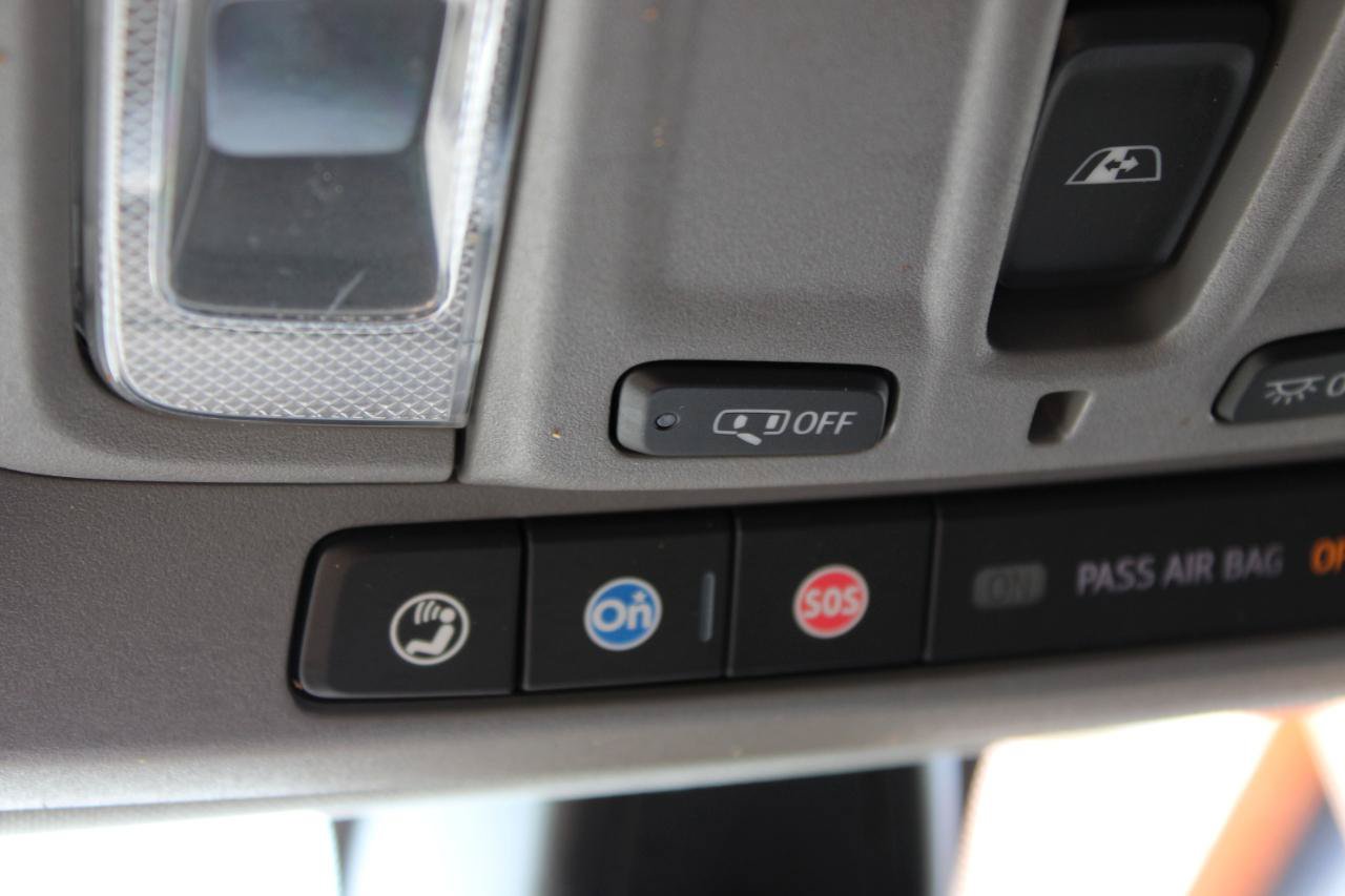 Used 2021 GMC Sierra 1500 SLT w/ SLT Convenience Package AWD/4WD image 43