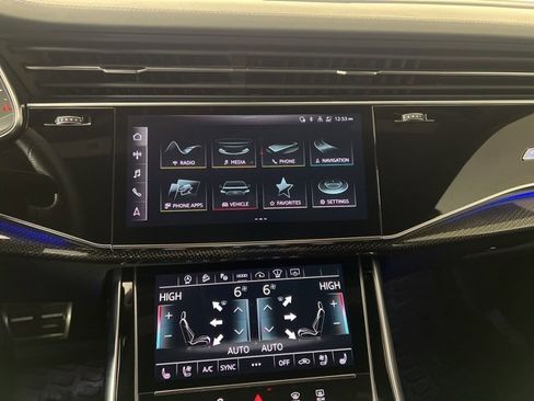 Used 2023 Audi SQ8 Prestige image 24