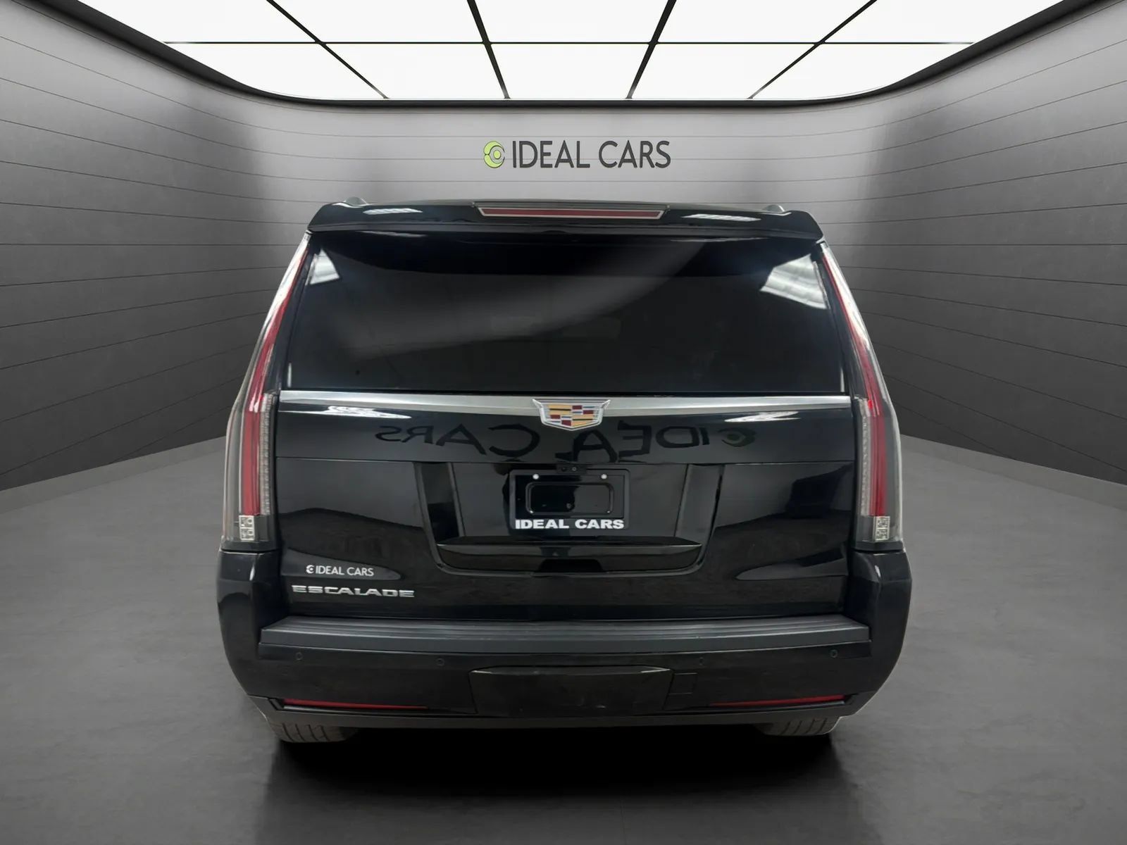 Used 2019 Cadillac Escalade Platinum RWD image 6