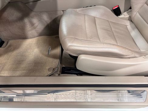 Used 2012 Mercedes-Benz E 350 Cabriolet image 11