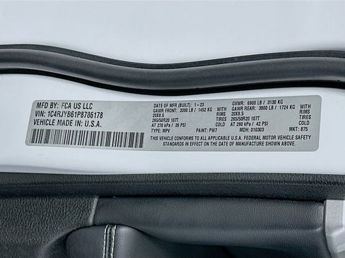 Used 2023 Jeep Grand Cherokee 4WD 4xe w/ Luxury Tech Group II image 12