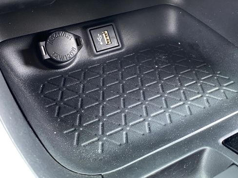 Used 2023 Toyota RAV4 LE AWD/4WD image 25