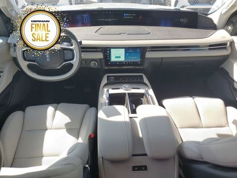 New 2025 Lincoln Navigator Reserve image 15