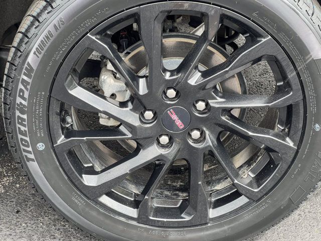 Used 2023 GMC Terrain SLT w/ Infotainment Package II AWD/4WD image 8
