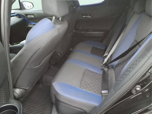 Used 2021 Toyota C-HR XLE FWD image 16