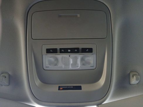 Used 2022 Chevrolet Colorado ZR2 AWD/4WD image 7