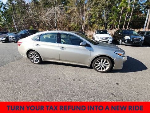 Used 2013 Toyota Avalon Limited image 16