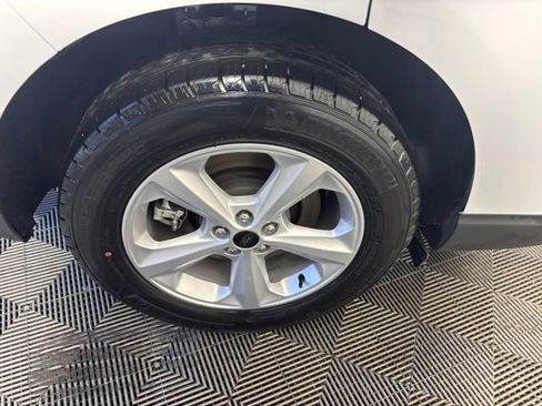 Used 2024 Ford Edge SE AWD/4WD image 8