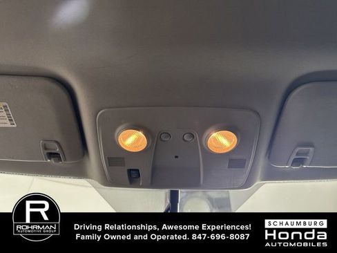 Used 2016 Chevrolet Traverse LT w/ Traveler's Package image 11