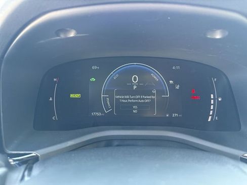 Used 2025 Toyota Camry SE image 15