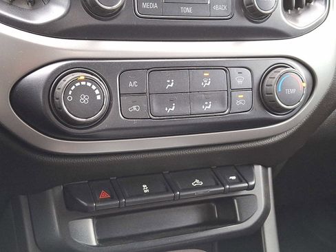 Used 2018 Chevrolet Colorado LT image 15