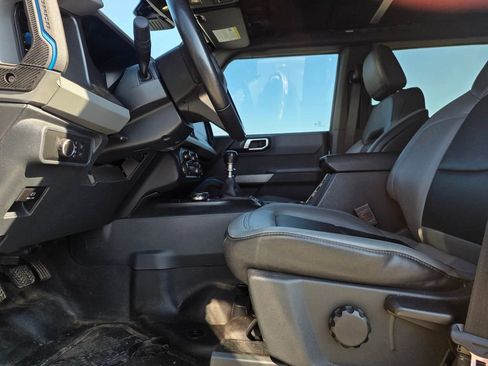 Used 2022 Ford Bronco Black Diamond AWD/4WD image 11