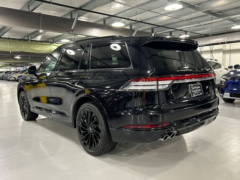 Used 2023 Lincoln Aviator Reserve w/ Jet Package AWD/4WD image 4