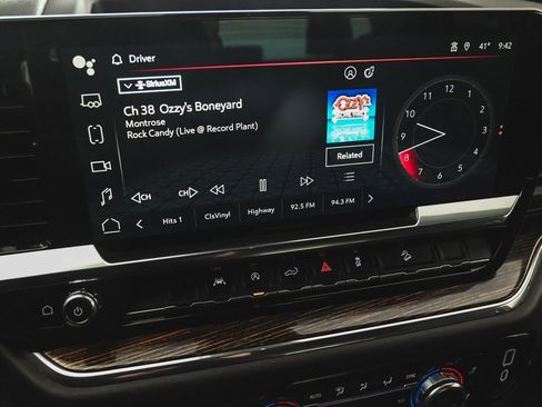 Used 2024 GMC Sierra 1500 Elevation image 17