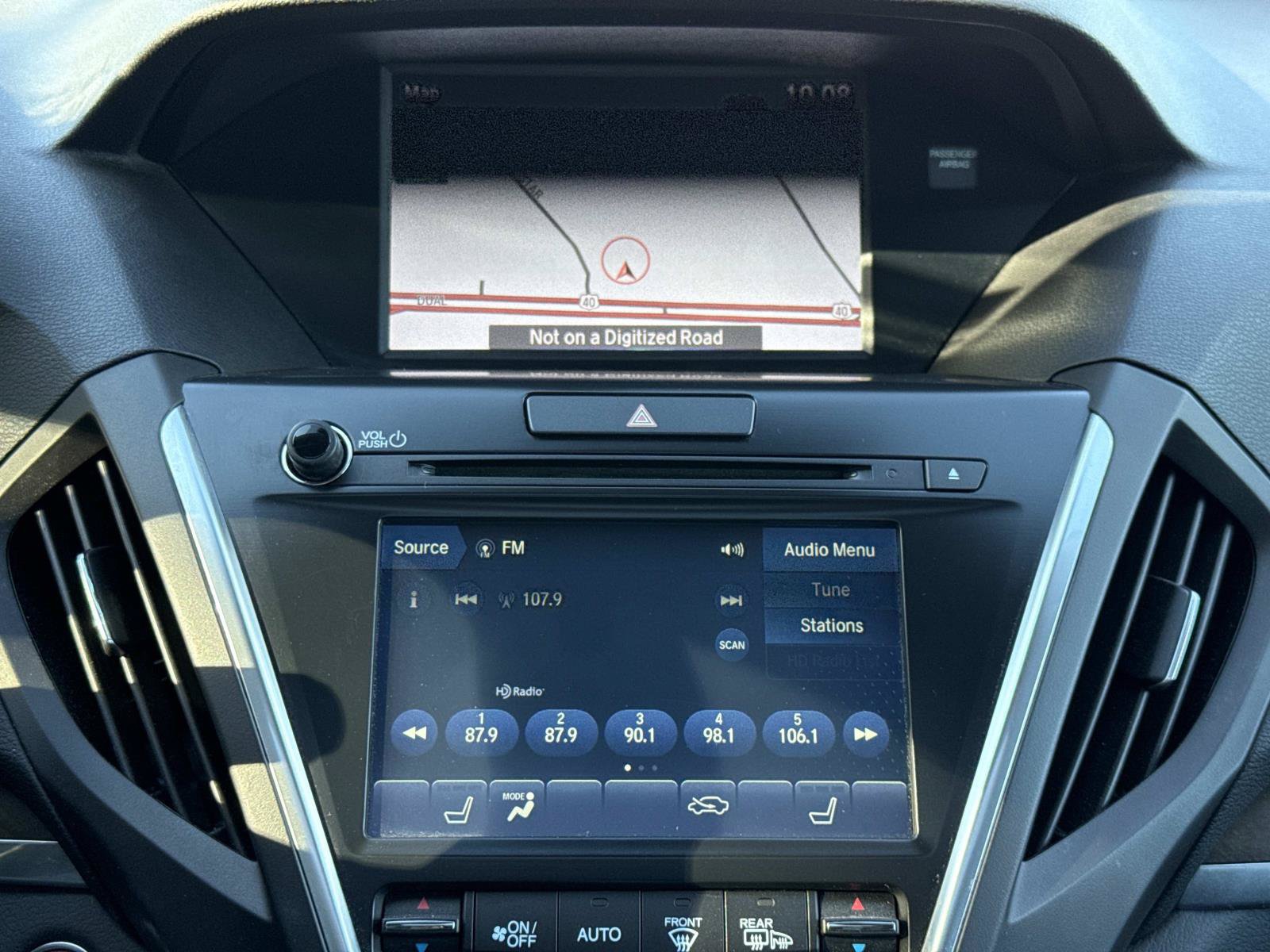 Used 2020 Acura MDX w/ Technology Package AWD/4WD image 10