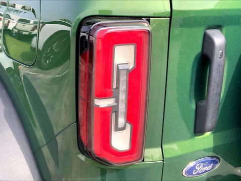 Certified 2023 Ford Bronco Wildtrak AWD/4WD image 25