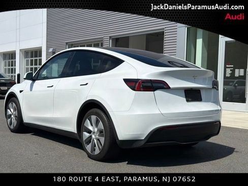 Used 2023 Tesla Model Y Long Range AWD/4WD image 4