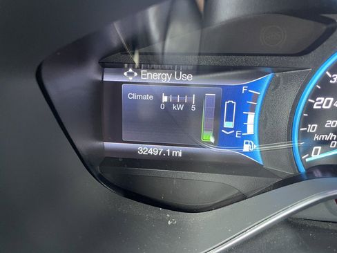 Used 2015 Ford C-MAX Energi SEL w/ Equipment Group 302A FWD image 16