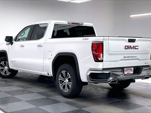 New 2026 GMC Sierra 1500 SLT w/ SLT Convenience Package image 2