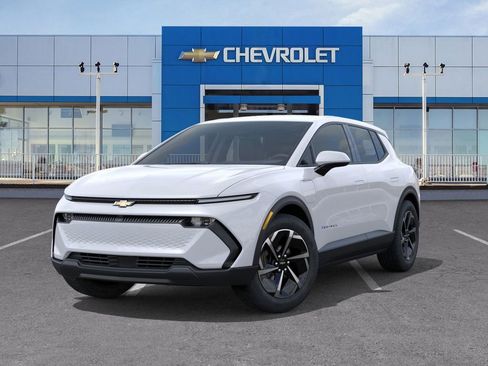 New 2026 Chevrolet Equinox EV LT image 6